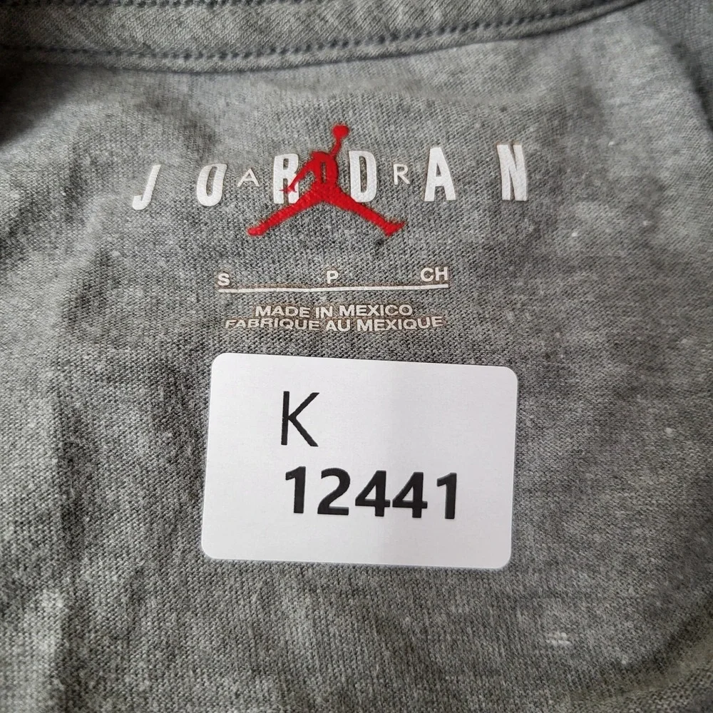 Air‎ Jordan Men Shirt Small Gray Logo Jumpan Short Sleeve Tee